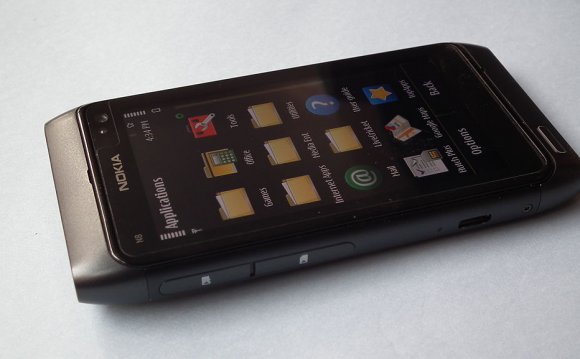 File:Nokia N8 Mobile 7617.JPG