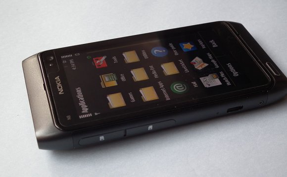 Nokia N8 mobile